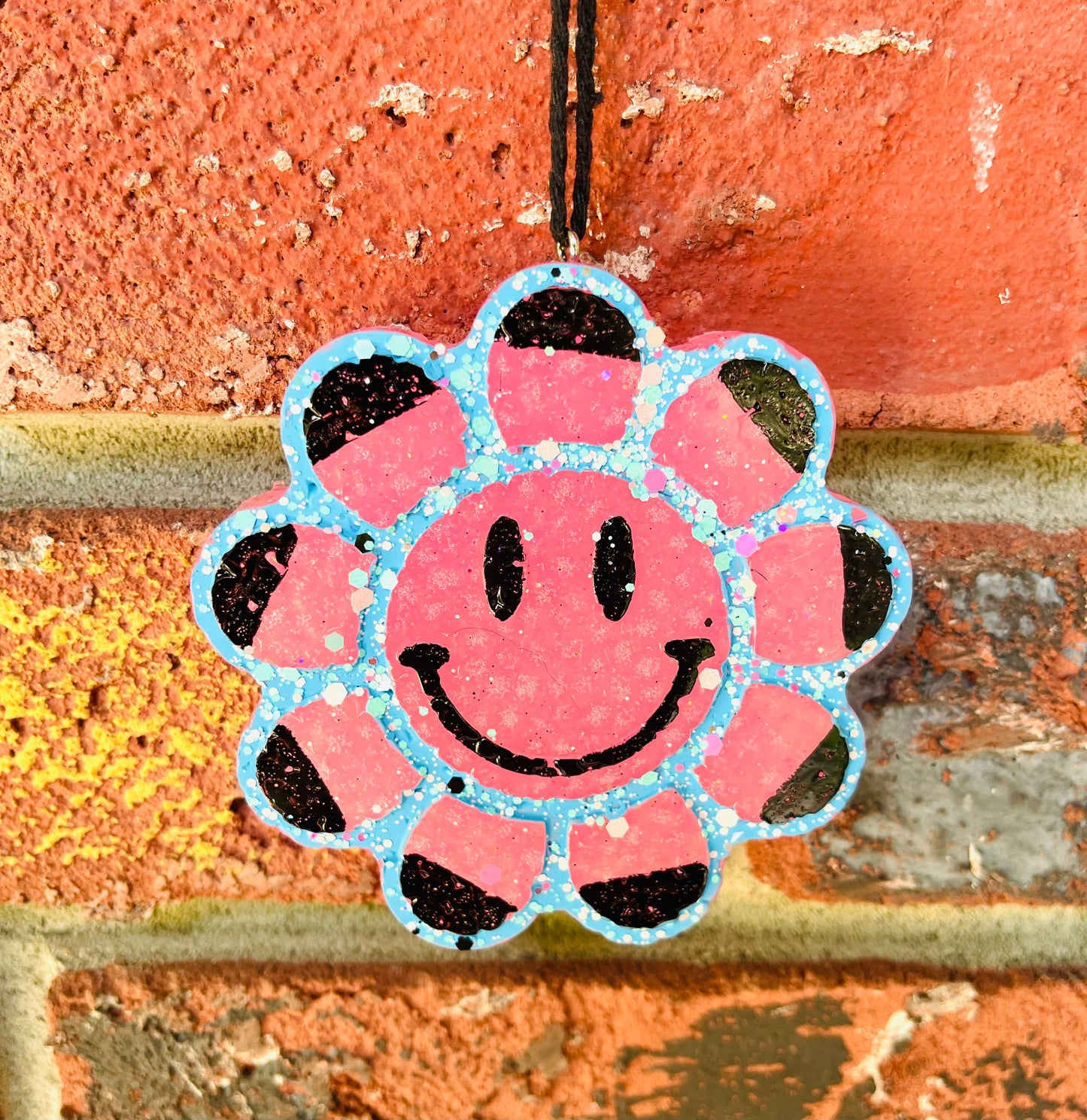 Pinkie smiley flower